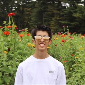 Meet your Posher, Ethan